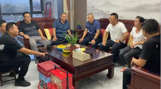 中秋佳节将至，集团公司开展“百户走访”活动