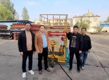 潘二煤矿掘进一区研制首台单轨吊自移式升降平台装置