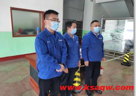 杜儿坪矿领导看望慰问疫情防控一线工作人员和核酸检测医护人员