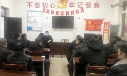 平煤股份六矿掘进五队领会会议精神 大打开掘攻坚战