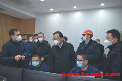 义煤集团党委书记、董事长李中超到义马园区调研慰问