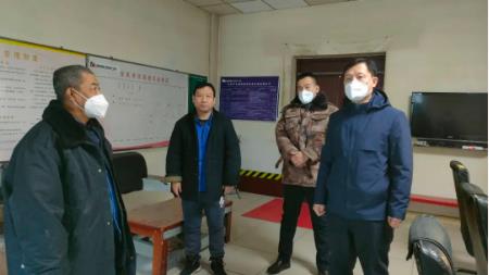 杜儿坪矿领导深入基层慰问并督导安全生产工作