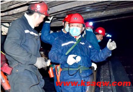 七煤矿业 王戈深入新铁矿检查安全生产工作时强调 坚持问题导向 提高管理水平