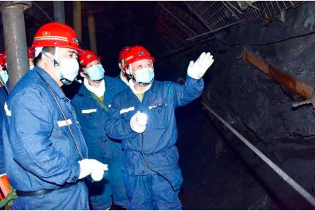 七煤矿业王戈深入建设矿检查安全生产工作时强调 坚持科技创新 赋能企业发展