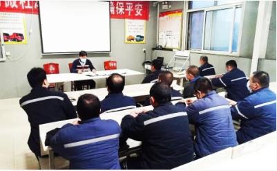 山不拉煤矿开展胶轮车专项整治活动