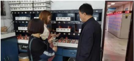 绽放煤海的“铿锵玫瑰” ——记下峪口矿通风区矿灯房女工
