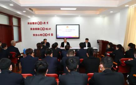 为大学生技能再“加码”——柴里煤矿举办2023年团干部及青年大学生业务实操能力培训班