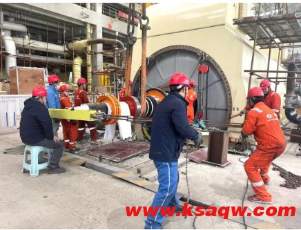 陕西延长石油富县电厂项目2号机组发电机转子吊装成功