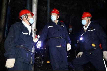 公司董事长韩福生到峻德矿检查指导工作时强调 抓好生产接续和人才储备 保证企业长远发展