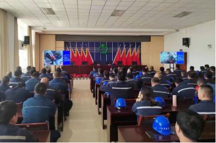 白银热电公司对外委单位人员进行安全专项培训