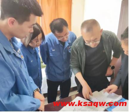 杜儿坪矿进行一季度公务用车专项检查