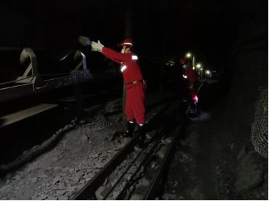 下峪口矿五一劳动热潮来袭