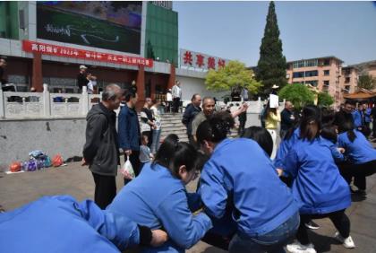 高阳煤矿举办“奋斗杯”庆五一职工拔河比赛
