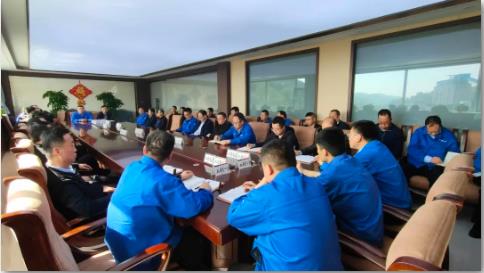 杜儿坪矿传达贯彻西山煤电安全生产组织专题会精神