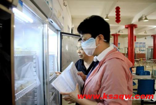 义煤公司督导组到新安煤矿督导关爱职工“十件实事”推进情况