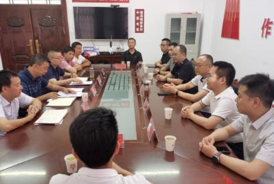 陕西煤业深入汉阴县漩涡镇走访调研暨新派驻村干部交接座谈会