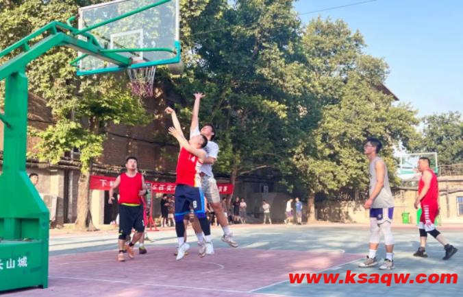 下峪口矿与西安科技大学实习大学生开展篮球友谊赛