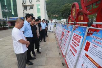 黄陵矿业公司开展“八五”普法巡展和预防电信网络诈骗知识讲座