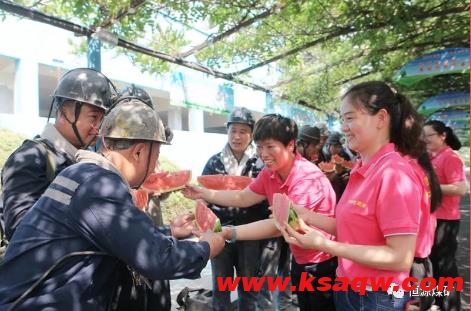 清凉普惠 关爱沁心——恒源矿持续开展“夏送清凉”慰问活动