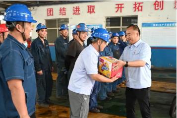 金桥煤矿夏季安康“三送”活动 丝丝关怀沁人心