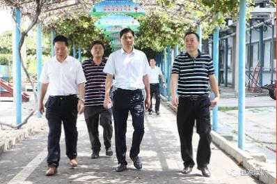 集团公司党委委员、副总经理钱四发来恒源矿调研指导工作